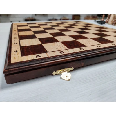 Шахматная доска из карельской березы 40 см с матовая , Ivan Romanov